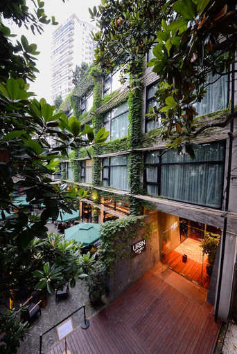 Sport & Beauty 3, URBN Boutique Shanghai, Shanghai