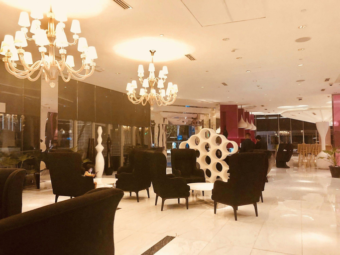 Food & Drinks 2, Azure Residences Condominium Daily Rental, Parañaque