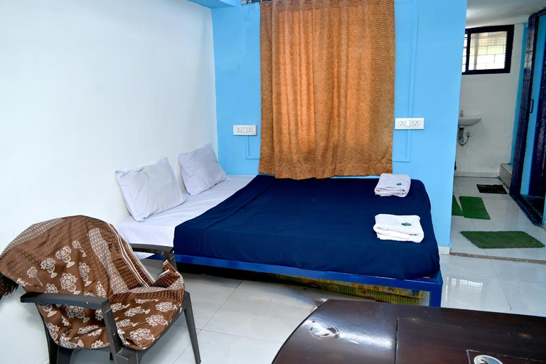 Bedroom 4, Hotel Sairam Lodge, Nashik