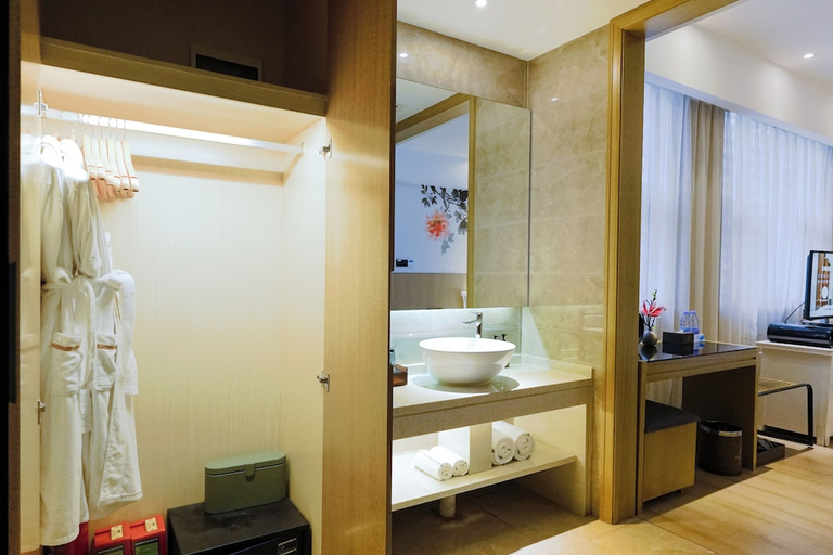 Bathroom 4, Paco Hotel (Tiyuxilu Metro Guangzhou), Guangzhou