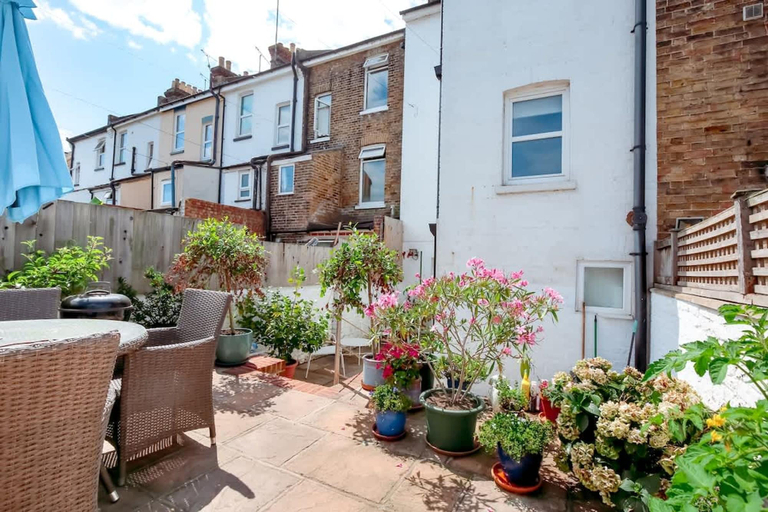 Room 3, Perfect Booking Near Ramsgate Station And Beach, Kent