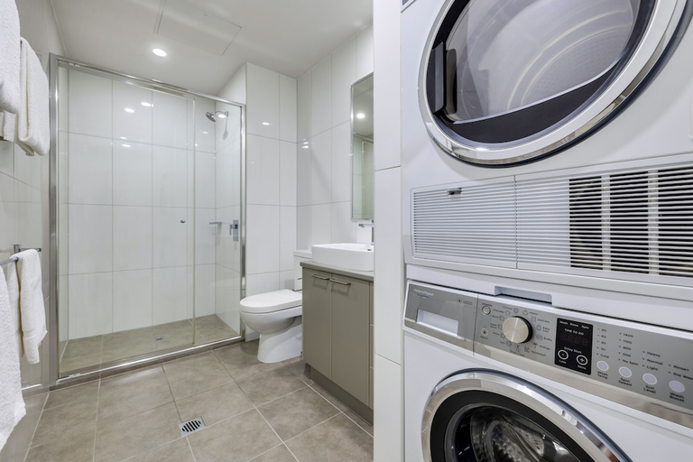 Bathroom 5, Hudson Berrimah, Darwin