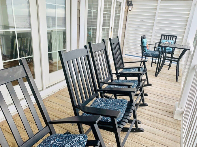 Terrace/patio 3, The Seventh Day 6 Bedroom Home by RedAwning, Brunswick