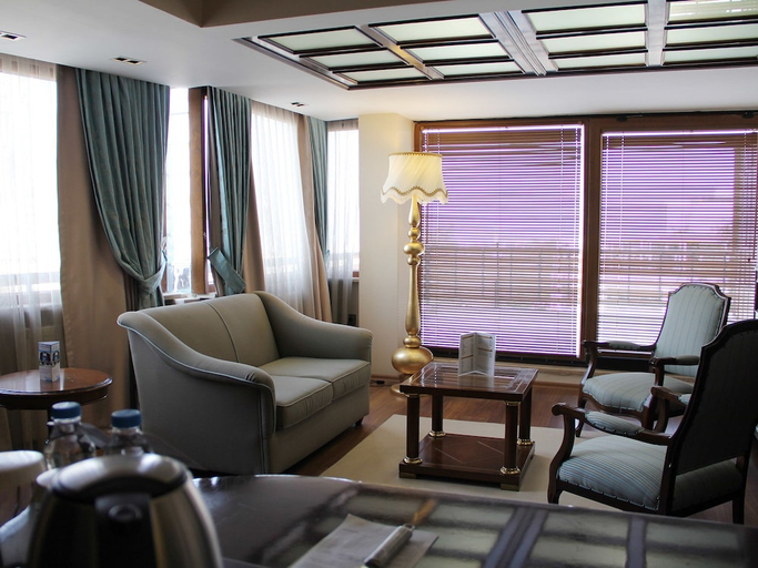 Others 4, Artic hotel, Yıldırım