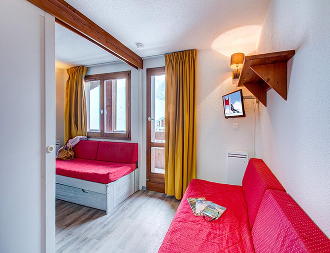 Room 5, Ski-in Stay for Four in Tignes, Savoie