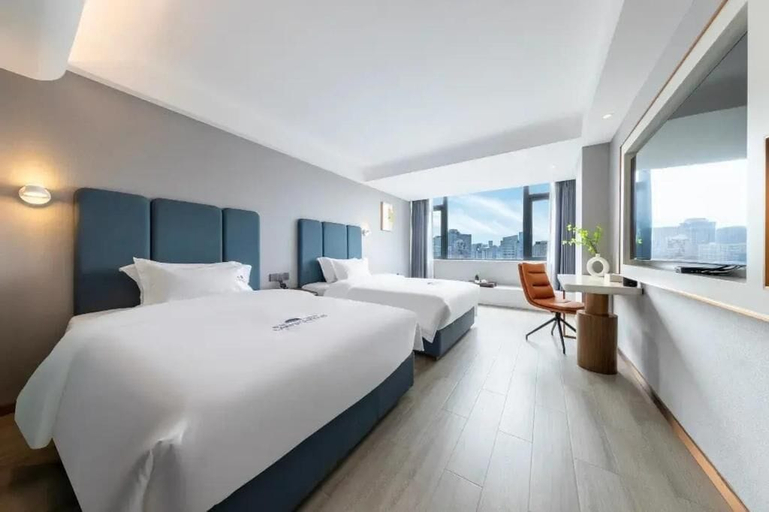 Room 5, Jinyuju High-altitude Scenic Hotel, Chengdu