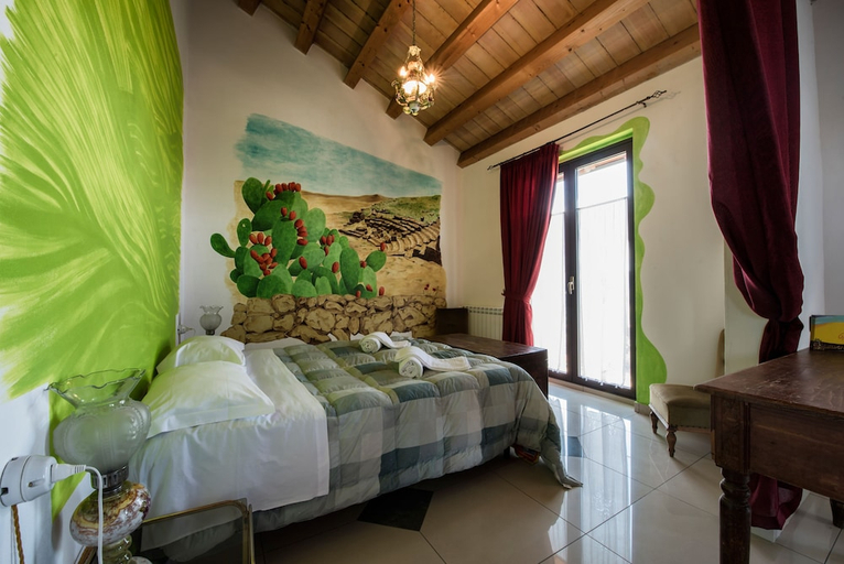 Bedroom 4, La Casa Rossa Country House, Enna