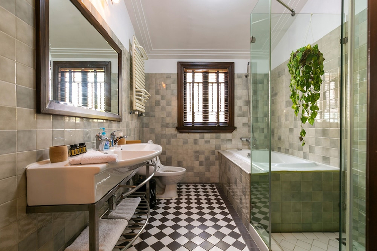 Bathroom 3, Yuyuan Impression Guesthouse, Shanghai