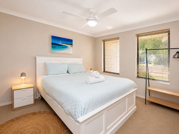 Others 4, Golden Summers, Busselton