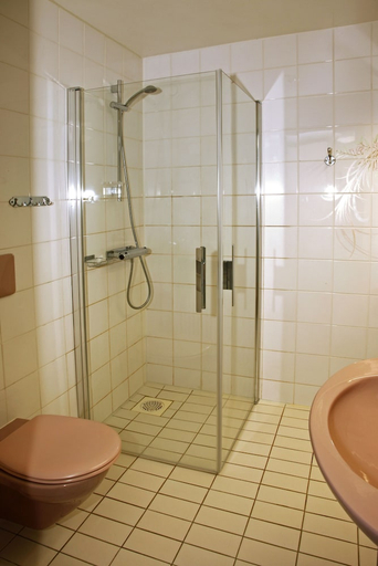Bathroom, Hotel Smaland, Vaggeryd