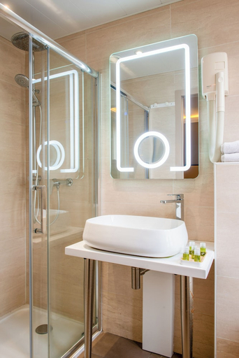 Bathroom 4, Hôtel Cactus, Paris