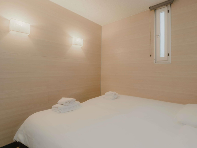 Bedroom 3, Mercure Annecy Sud Hotel, Haute-Savoie