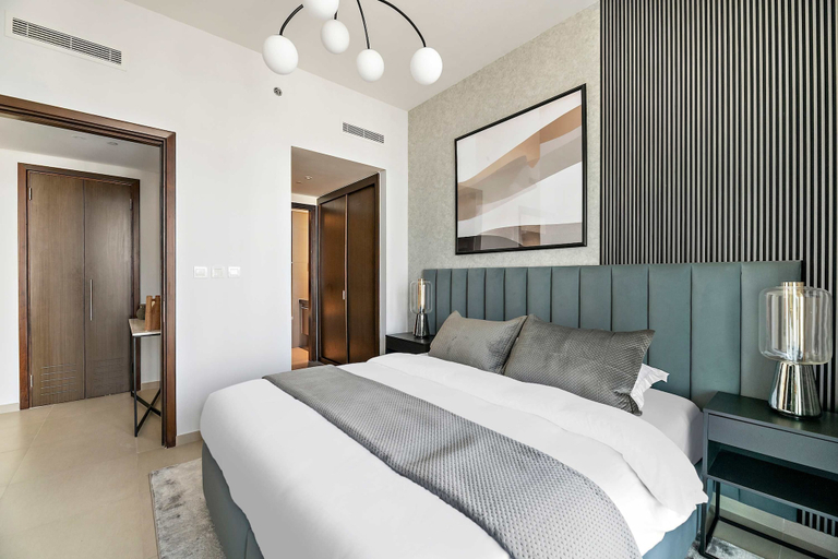 Room 3, Silkhaus Premium Tower in Downtown Gym Pool, Dubai