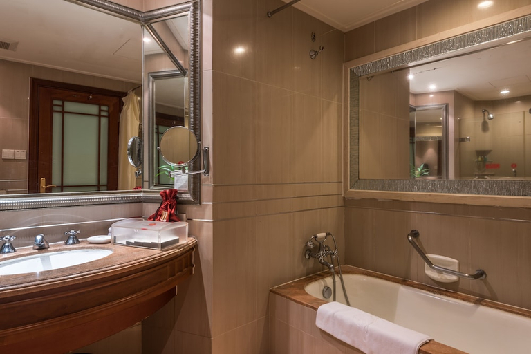 Bathroom 5, Sanya Baohong Hotel, Sanya
