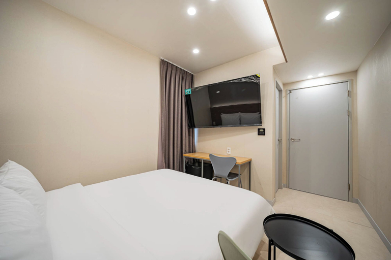 Bedroom 2, Calmrest Masan, Masan