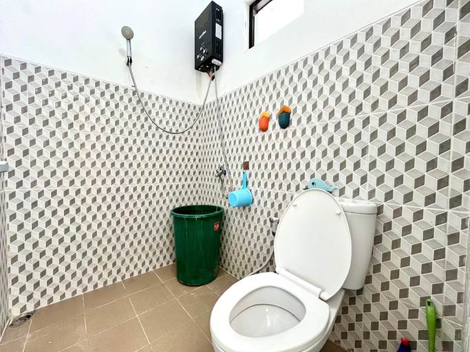Bathroom 3, MP Villa Boulevard 43 Malang, Malang