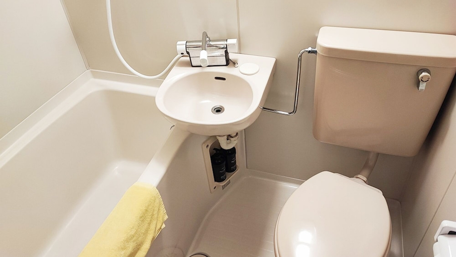 Bathroom 5, Hotel Frontier, Ishinomaki
