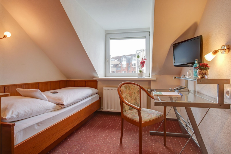 Bedroom 4, Hotel Consul, Kiel