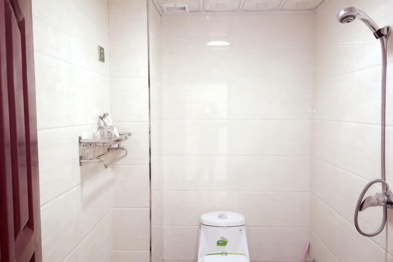 Bathroom 3, Bingyugou Jiahua Business Hotel, Dalian