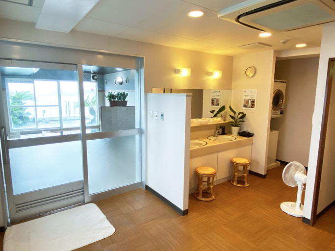 Bathroom 4, Hotel Route-Inn Mojikou, Kitakyūshū