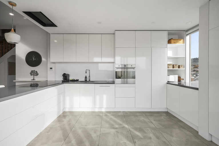 Kitchen 5, Launceston Townhouse · Hospital, CBD & Cafes, Launceston - Pt B