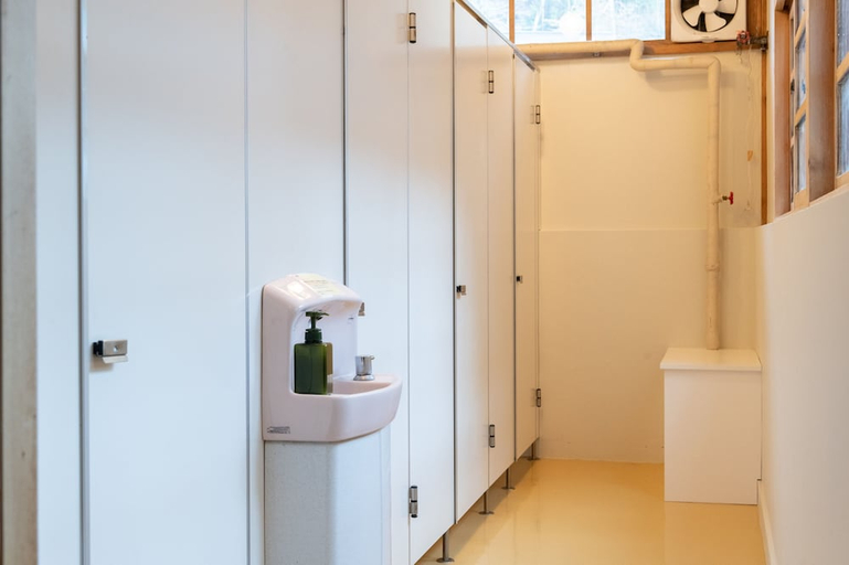 Bathroom 3, Hatcho No Yu, Nikkō