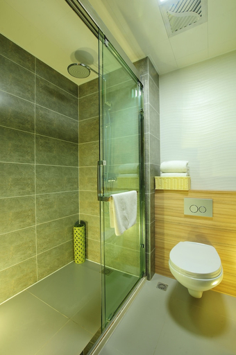 Bathroom 3, Campanile Hotel (Xi'an Bell Tower), Xi'an