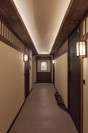 Interior, whalero, Gangseo