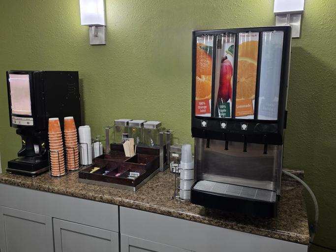 Food & Drinks 5, Austinburg Hotel, Ashtabula
