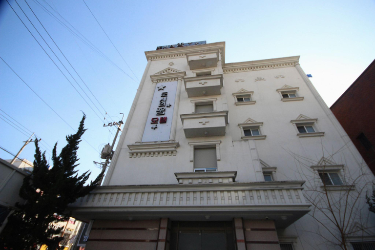 Exterior & Views, Dream of City Motel, Buk