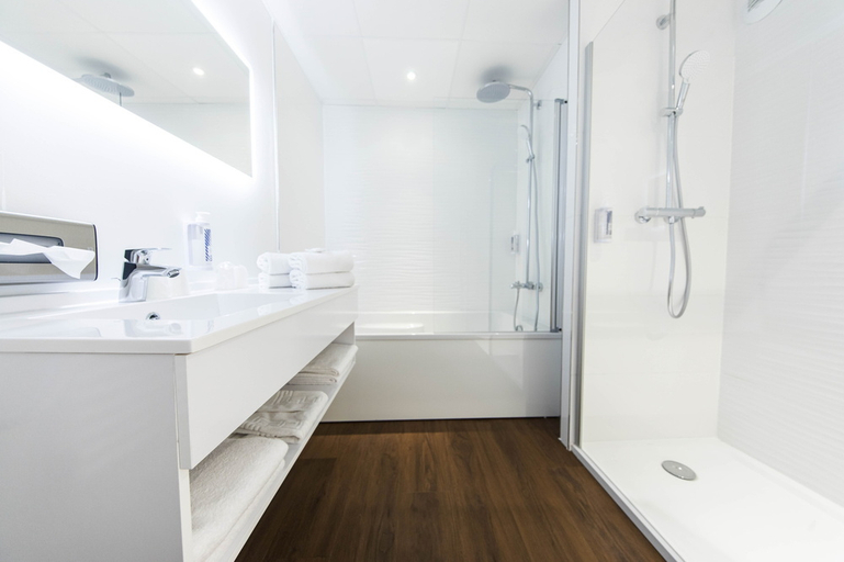 Bathroom 5, Westotel Tours - Val De Loire, Indre-et-Loire