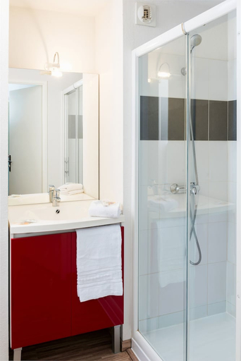 Bathroom 4, Ténéo Apparthotel Bordeaux Merignac - Aeroport, Gironde