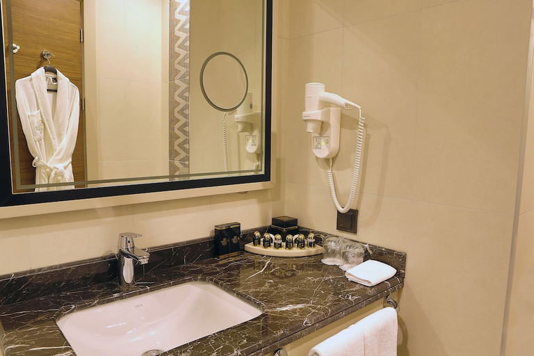 Bathroom 5, Hm Commerce Hotel, Yenimahalle