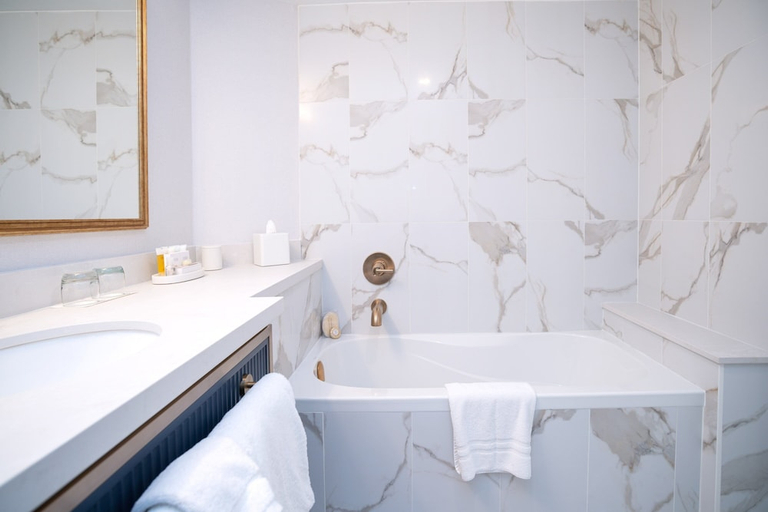 Bathroom 5, The Sutton Place Hotel Vancouver, Greater Vancouver