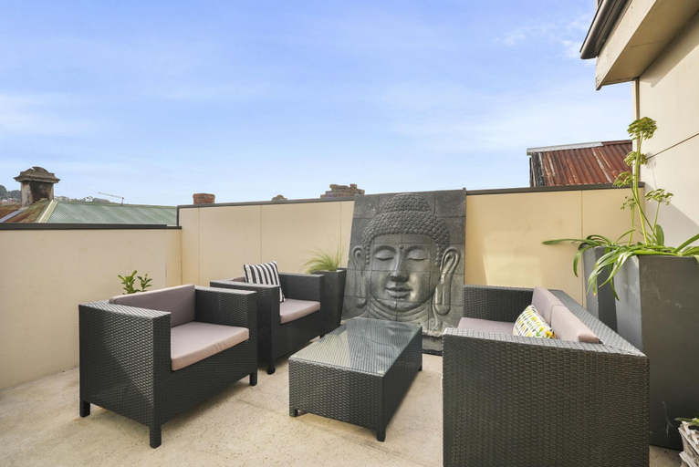 Balcony/terrace, Launceston Townhouse · Hospital, CBD & Cafes, Launceston - Pt B
