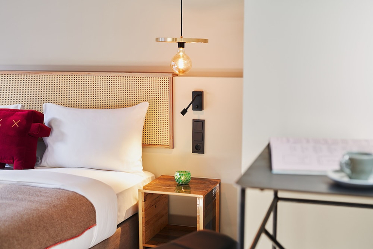 Bedroom 3, Hood House, Hamburg