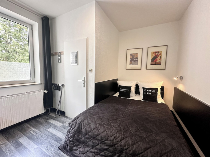 Bedroom 4, Hotel Alt Deutz, Köln