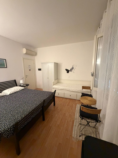 Bedroom 2, B&B Topaze, Brescia