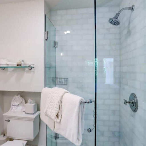 Bathroom 4, Portland's White House, Multnomah