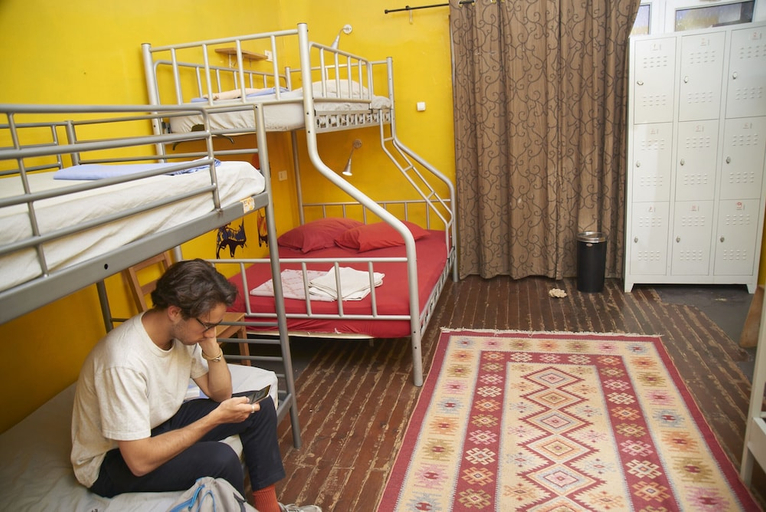 Bedroom 3, Chilloutlya Hostel&Bar, Beyoğlu