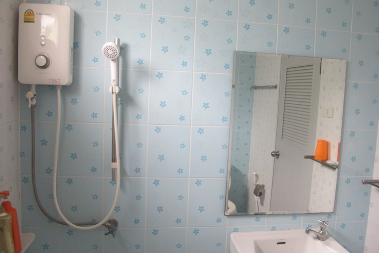 Bathroom 3, AP Apartment, Si Racha