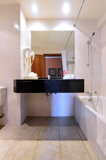 Bathroom 5, Pestana Rovuma, Maputo