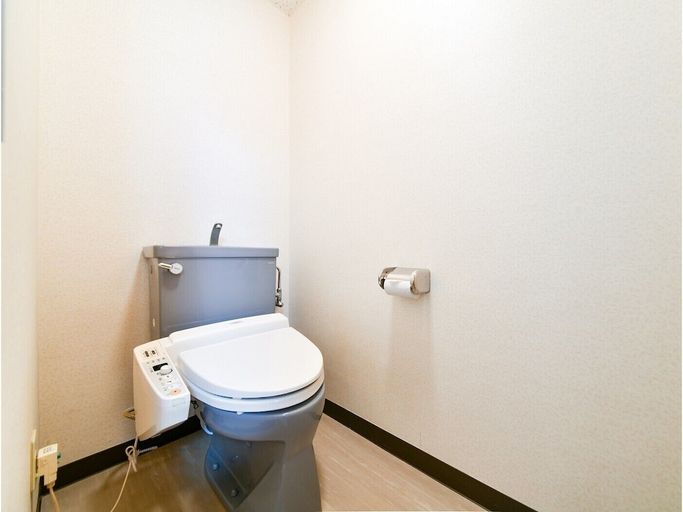 Bathroom 4, Marugen, Iwata