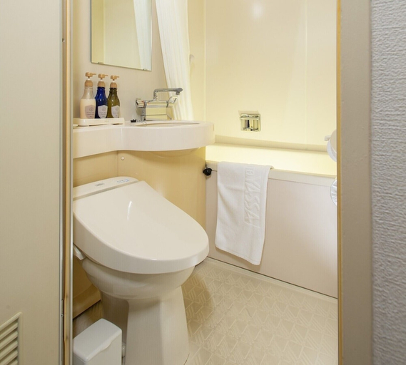 Bathroom, Hotel Yassa, Mihara