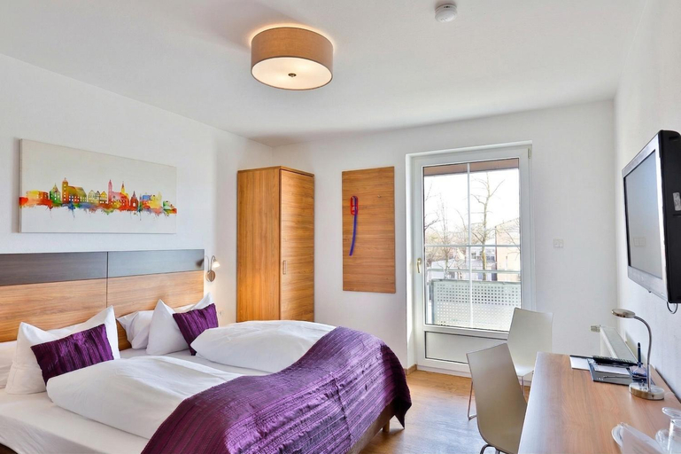 Bedroom 3, Hotel Hecht Garni, Ingolstadt