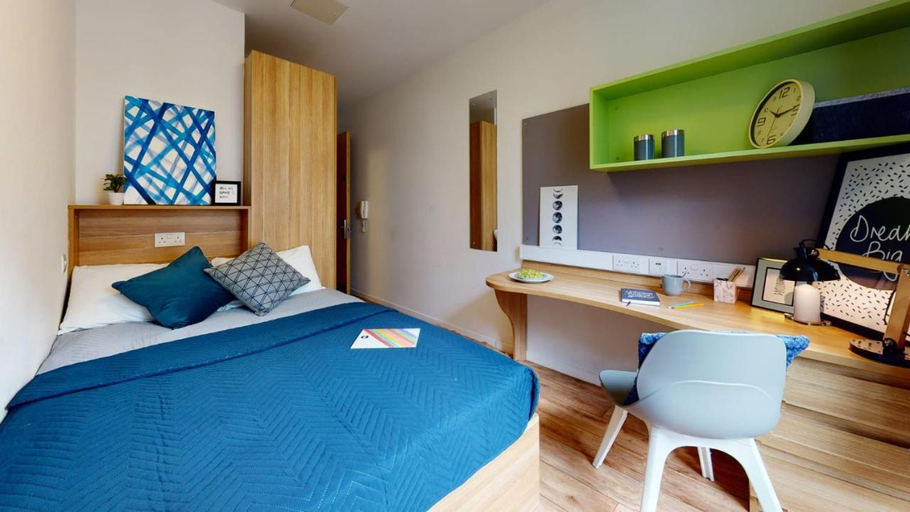 Others 3, Sterling Court in Wembley, London