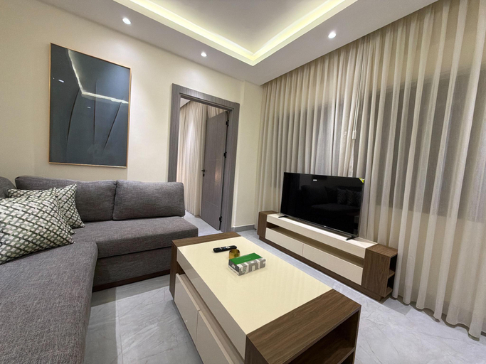 5, 102 JRE apartment with stunning boulevard veiw, Wadi Essier