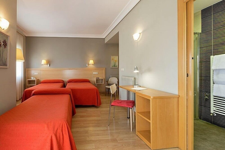 Others 4, Hotel Santamaria, Navarra