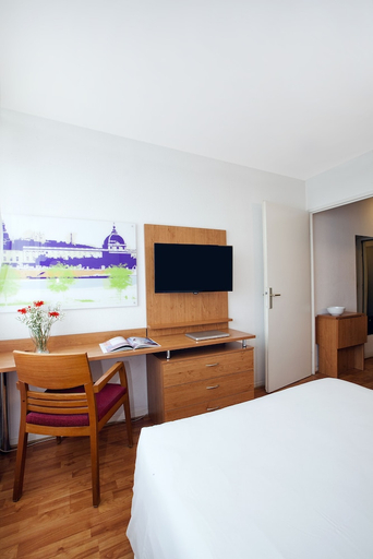 Bedroom 2, Séjours & Affaires Lyon Saint-Nicolas, Rhône