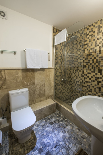 Bathroom 4, Kopala Hotel, Tbilisi